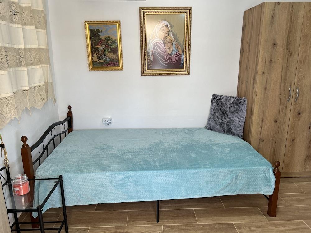 Ecological Studio Flat in Kalyvia Thorikou, Greece