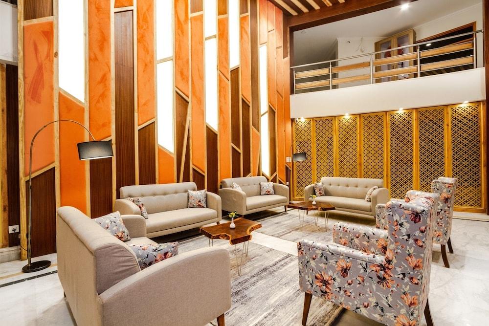 Anand Vardhan Resorts