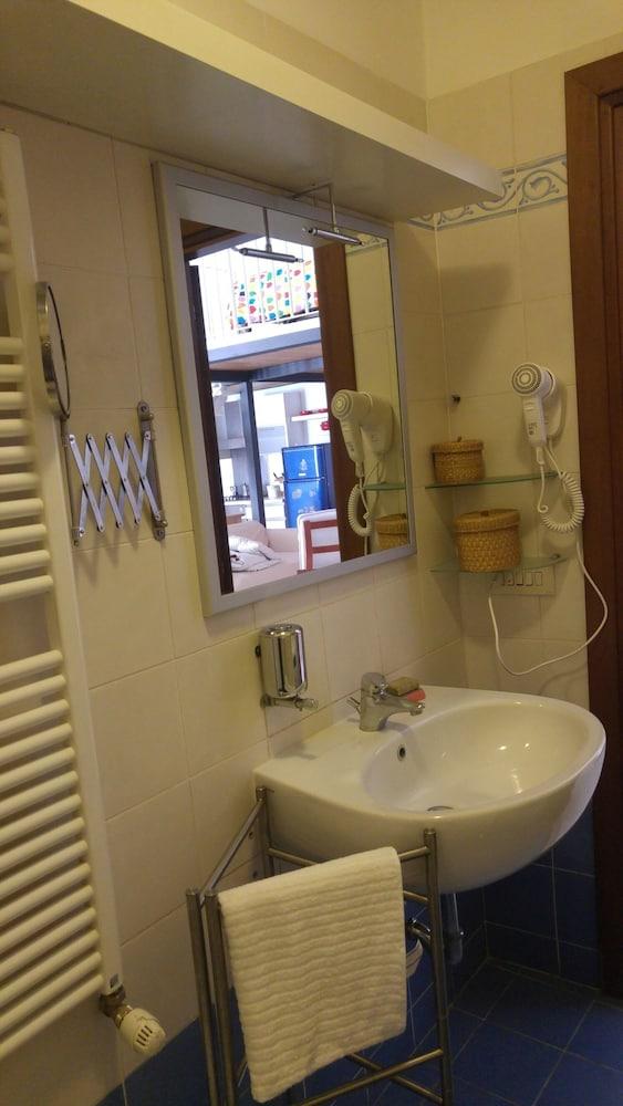 Romantic Apartment With Terrace in