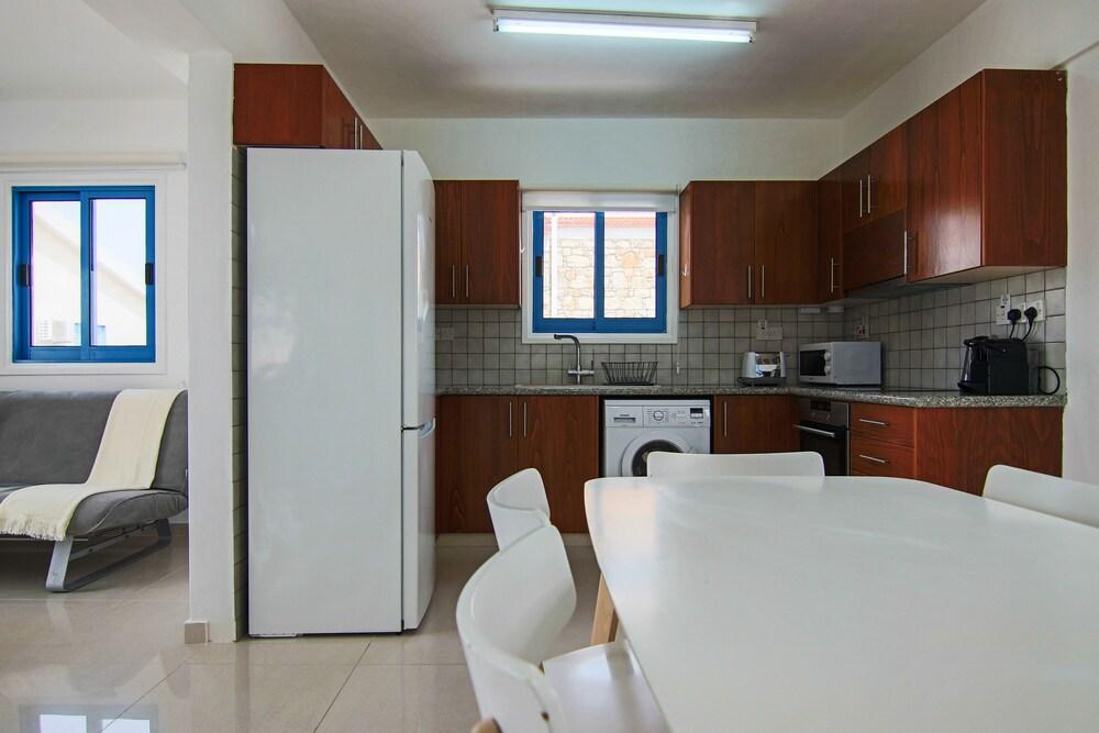 Phaedrus Living Villa Agios Therissos