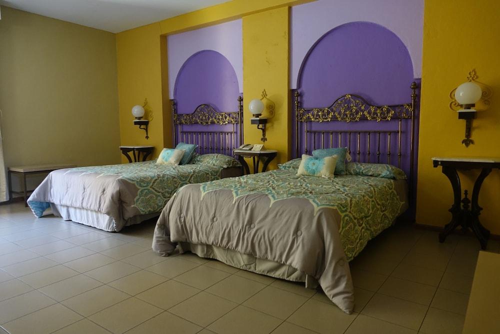 Hotel América Colima