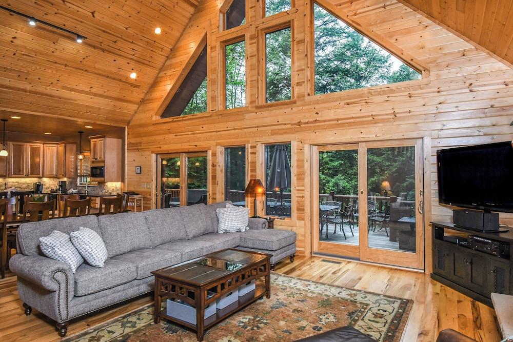 Claralea Lodge by Taylor Made Deep Creek