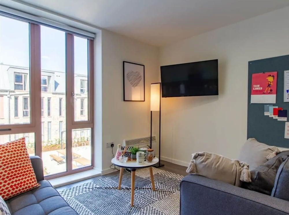 Ensuite Rooms STUDENTS Only - CANTERBURY