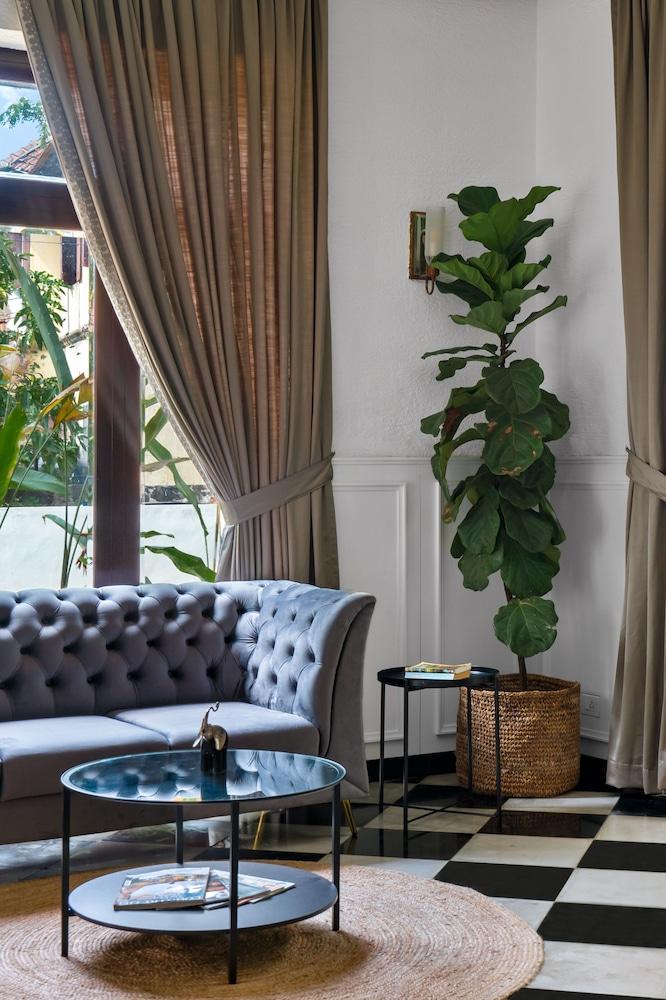 Welcomheritage Azora by Ayatana