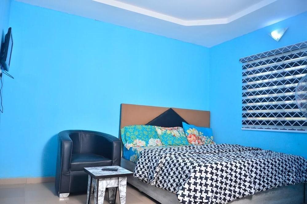 Empire Hotel Gardens