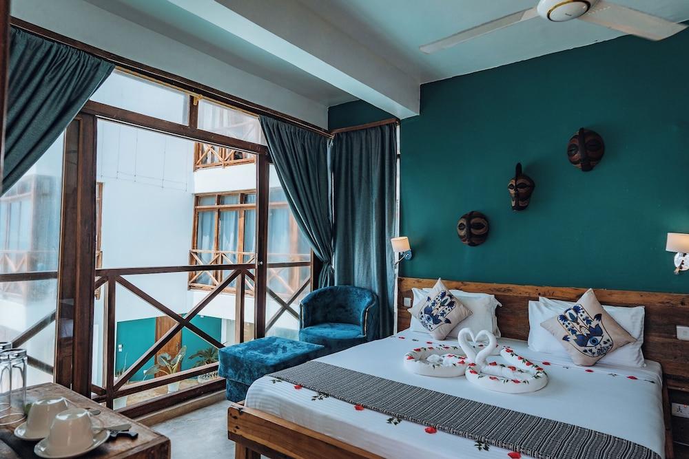 Pili Pili Tropical Island