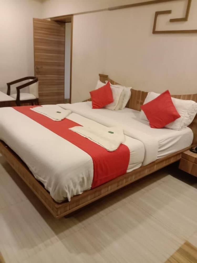 Hotel Praveen International