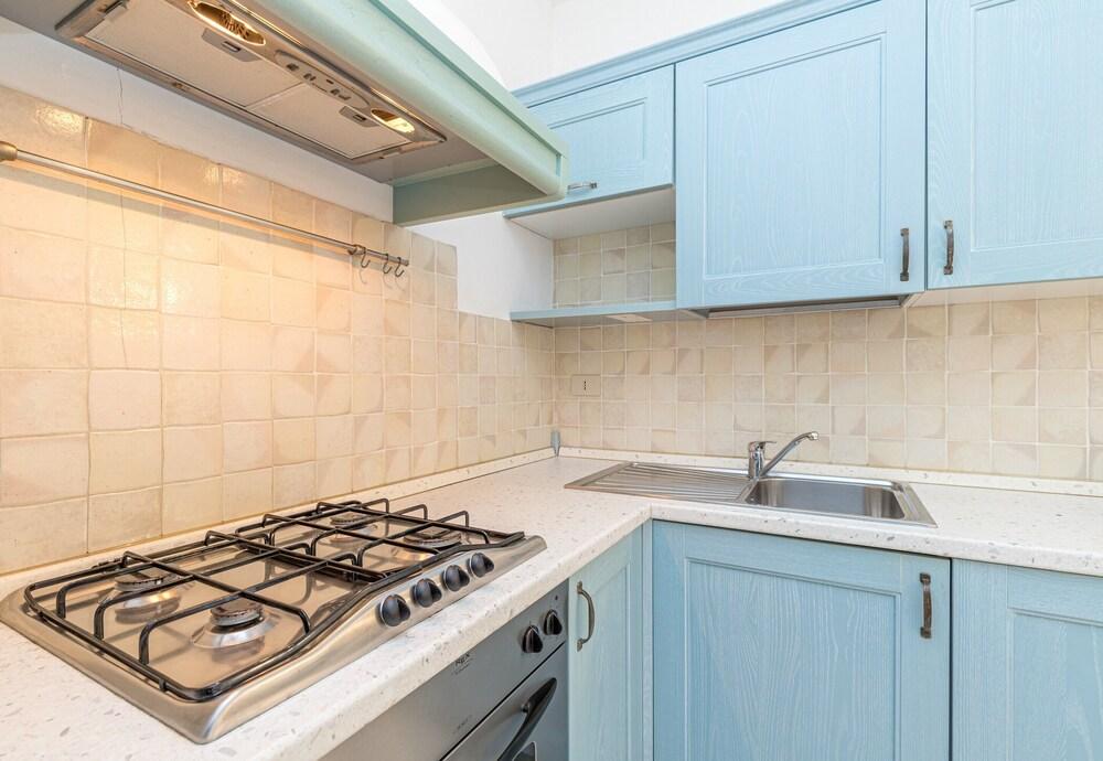 Il Borgo D10 700mt From The Beach