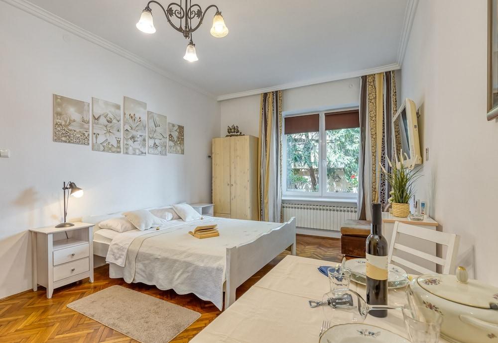 Studio Apartment Magnolia Zagreb