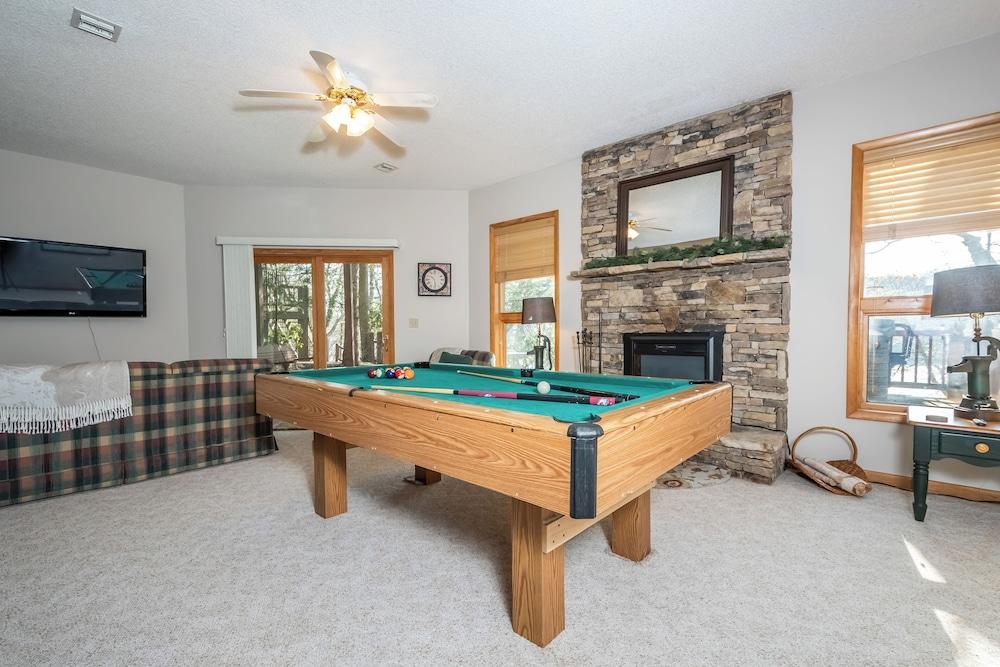 Lakin' It Easy by Taylor Made Deep Creek