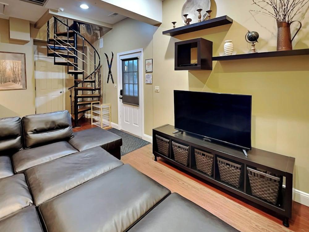 Loft of Luxury by Taylor Made Deep Creek