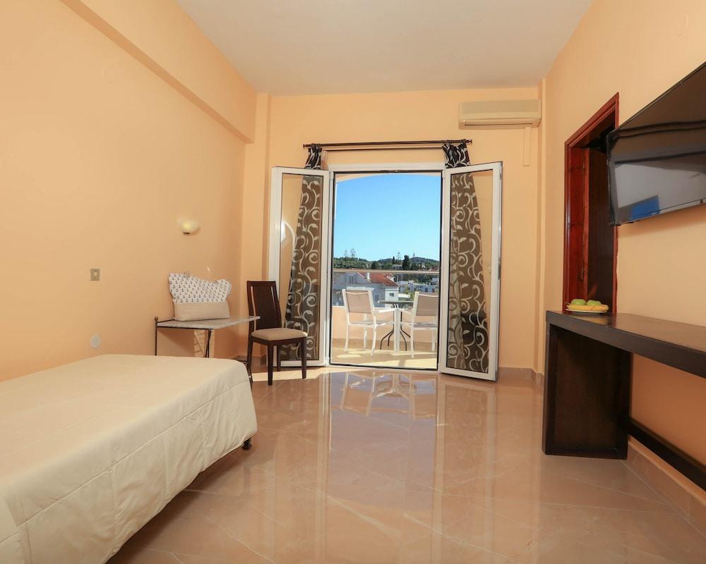 Cavomarina Beach-Adults Only