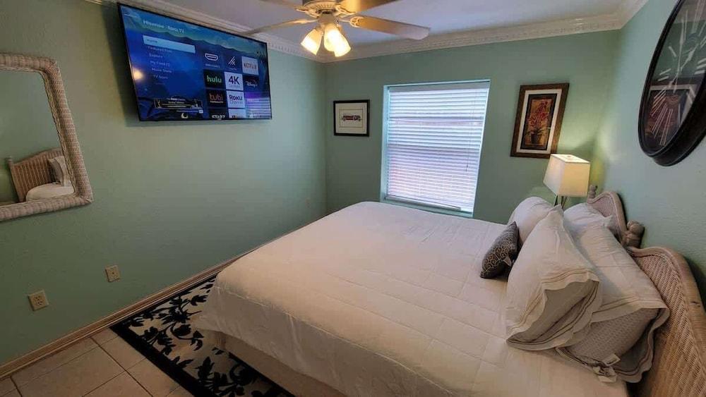 Campeche Triplex Unit A