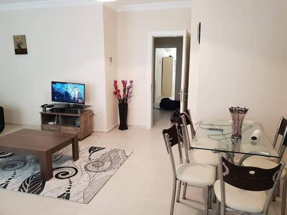 Stunning 2-bed Apartment in Didim