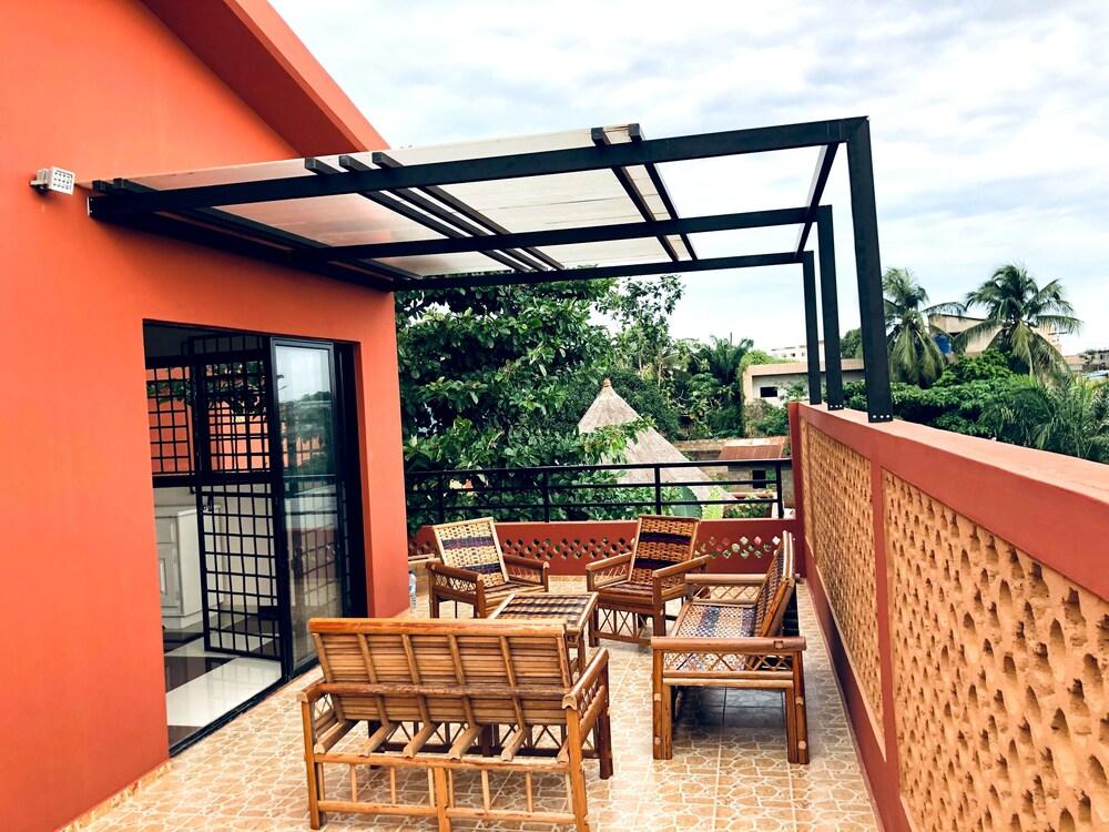 Apartment Kaba 4 Rooms Terrace Pool View