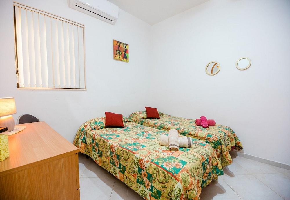 Ta'wigi, Sunset View, Villa & Pool Gozo