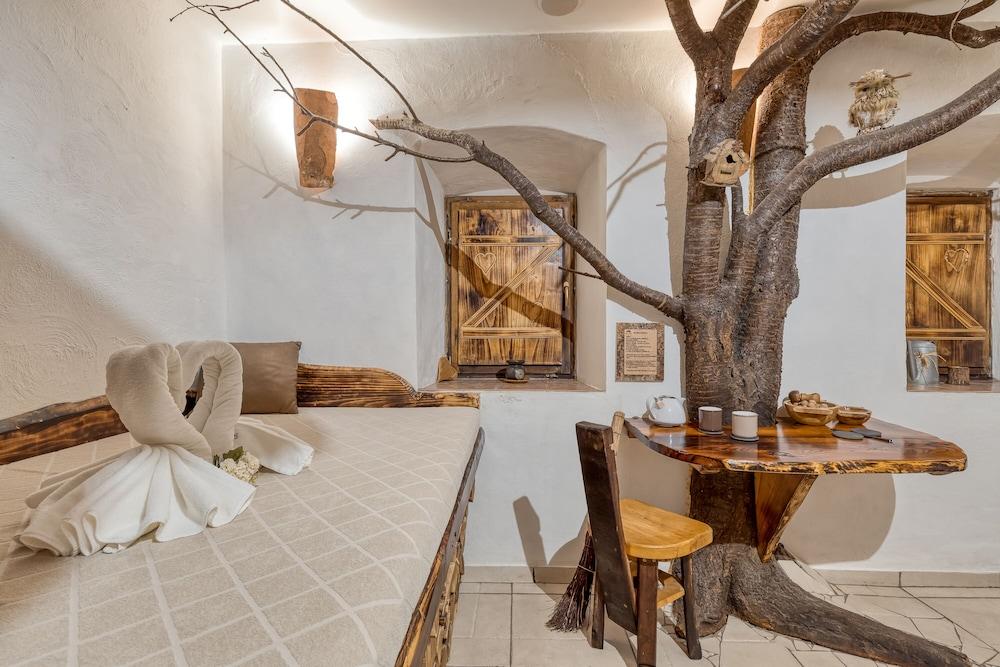 Tree House Stork's Nest