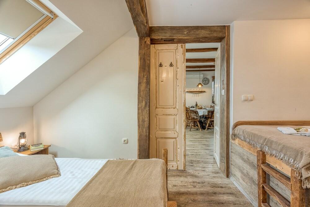 Family Friendly Stane's Lair