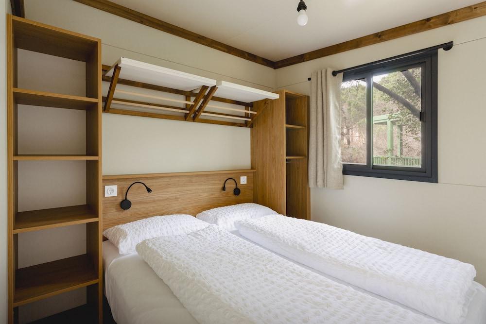 Pola Giverola Latroupe Camp