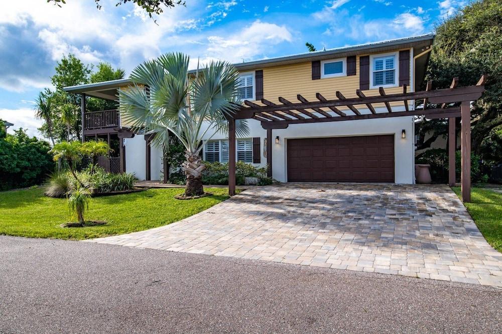 Golden Mile Beach Retreat