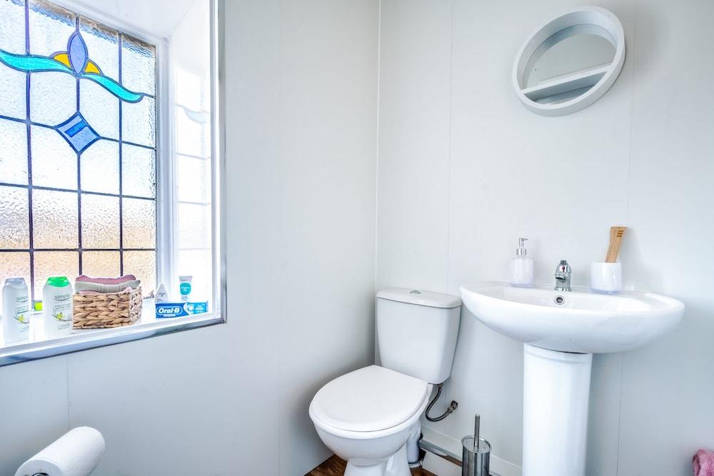 Charlotte's Apartment C