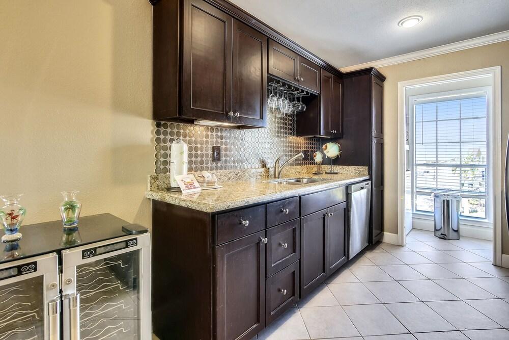 Dawn 831-beach Getaway