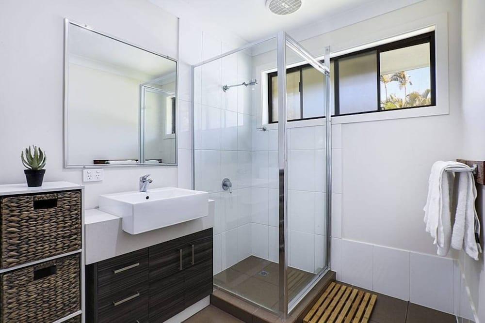 Bright Private Room in Pleasant Ashmore