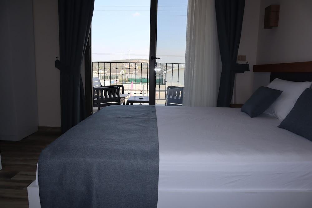 AURORA SIĞACIK HOTEL