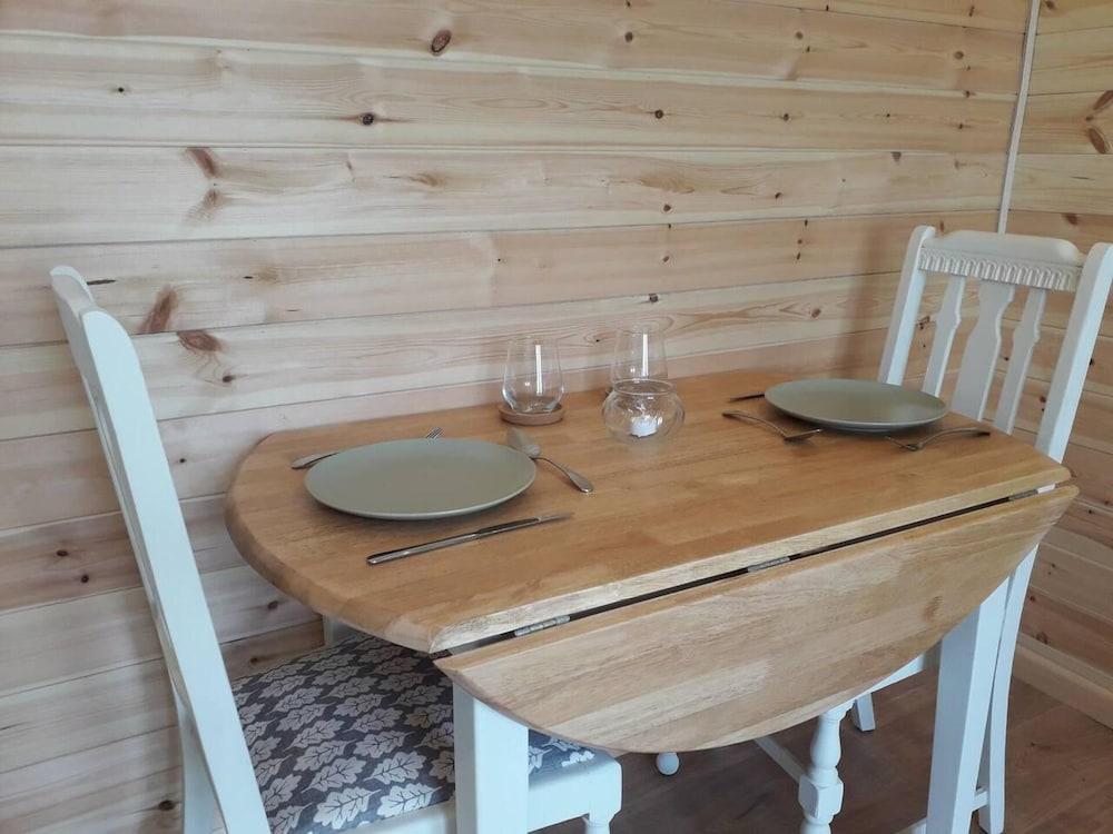 Rowan - Luxury Eco Pod at Trewithen Farm Glamping