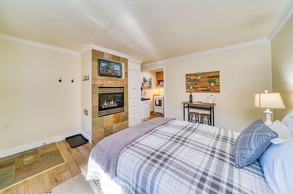 The Moose and Maple Lodge