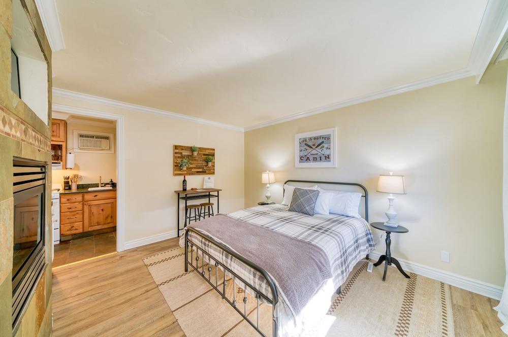 The Moose and Maple Lodge