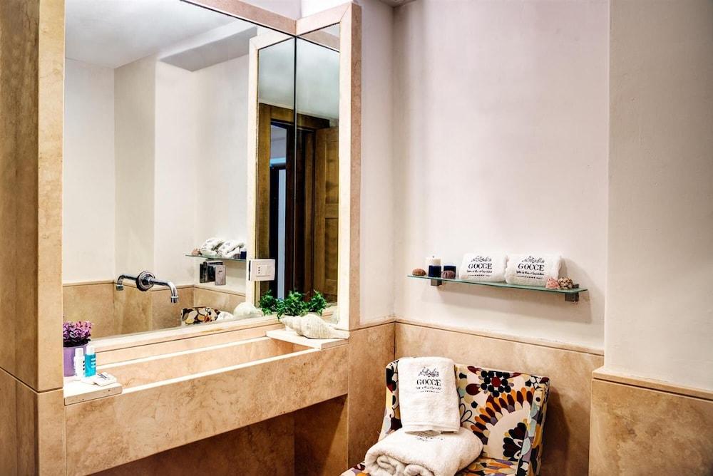 Villa Bougainvillea - Luxury Capri Villa With Views