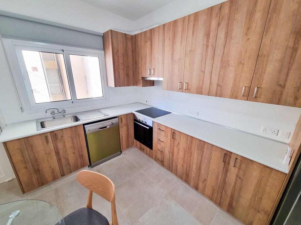 Green Land Apartment