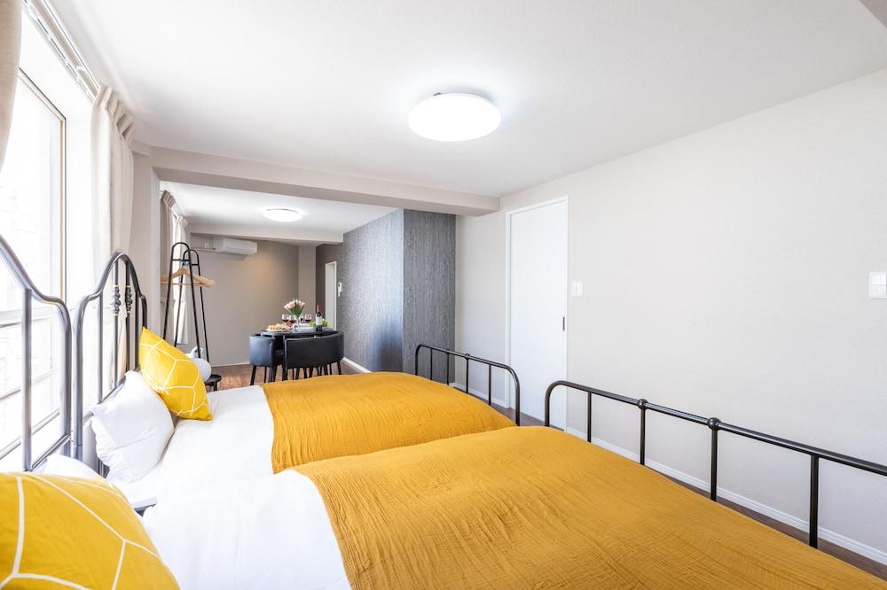 Arita Nipponbashi-nishi