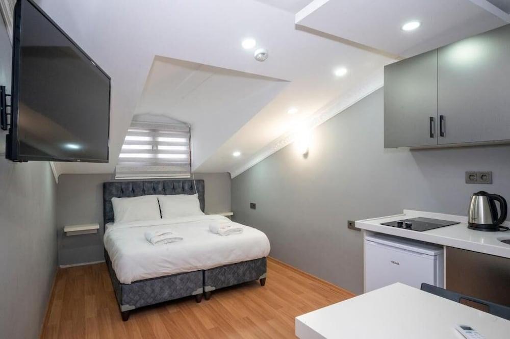 Taxim Sunpera Suites