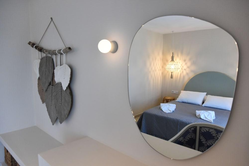 StayBridge Apartments, Mesongi