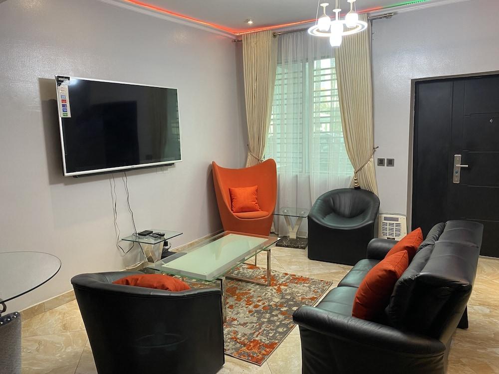 Beautiful 2-bed Apartment in Lekki