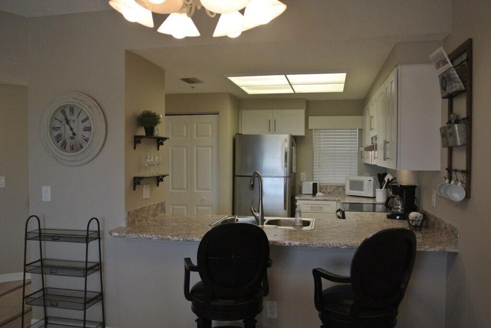 I33 - Ocean Village Club