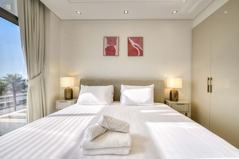 Maison Privee - The 8 Palm