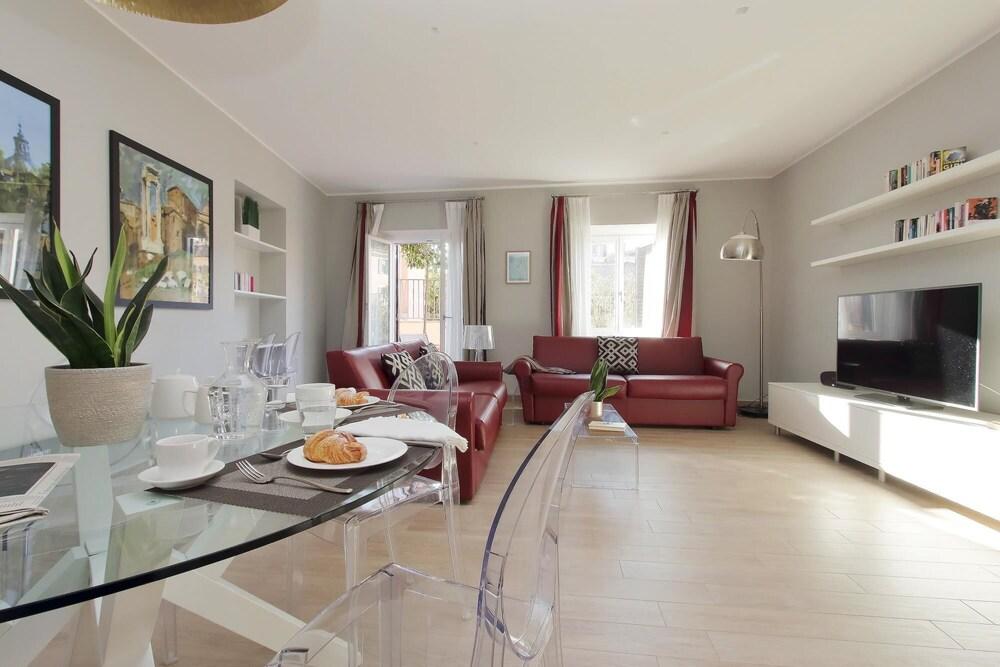 B5 Piazzetta Margutta - B5 - My Extra Home