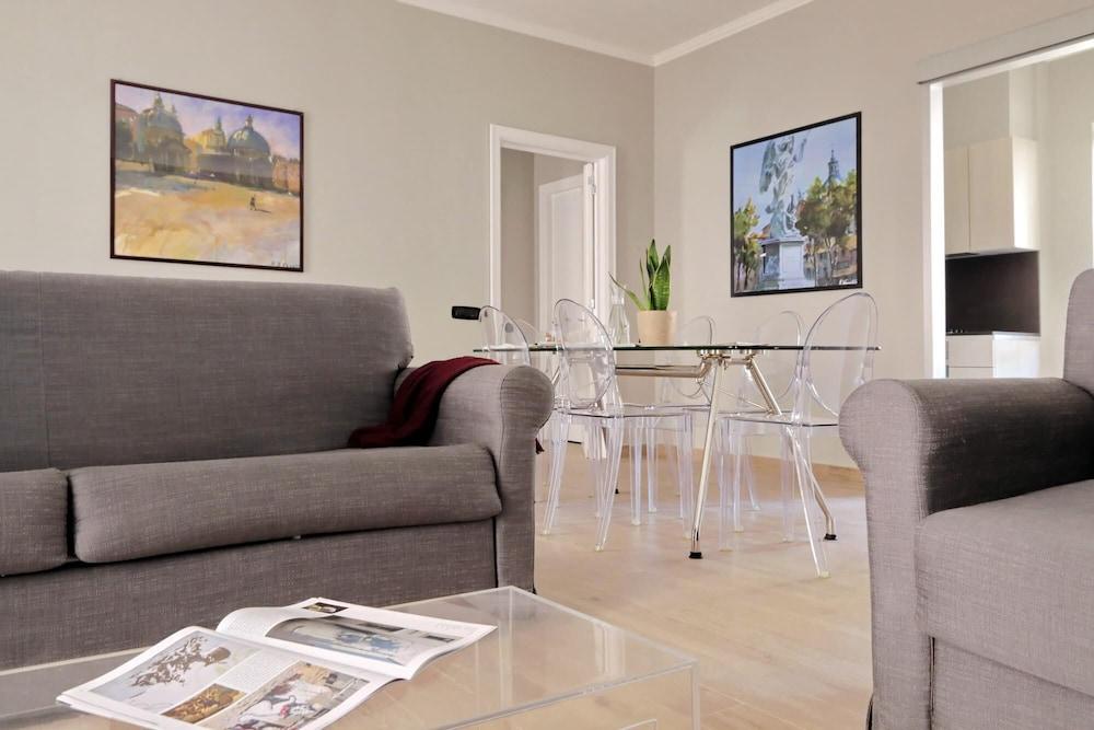 A10 Piazzetta Margutta - A10 - My Extra Home