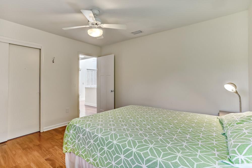 Open Floor Home With Marsh Front Deck and Breathtaking View by Redawning