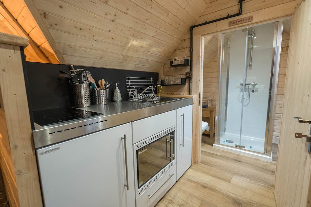 1-bed Cabin, 2 Adults, Outdoor Bath & Wood Burner
