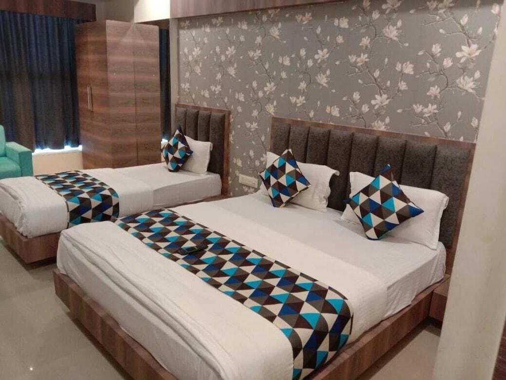 Hotel Green Park Vadodara