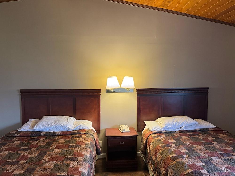 Town & Country Motel