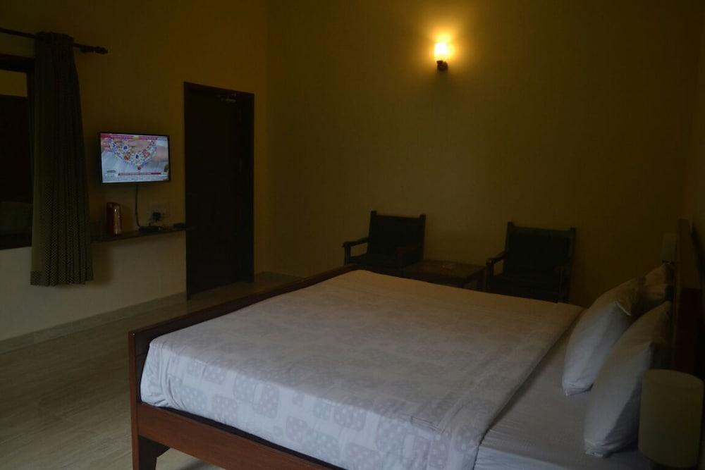 Corbett Comfort Lodge