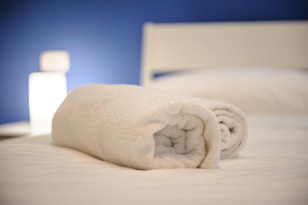 Via Aniello Falcone 72b