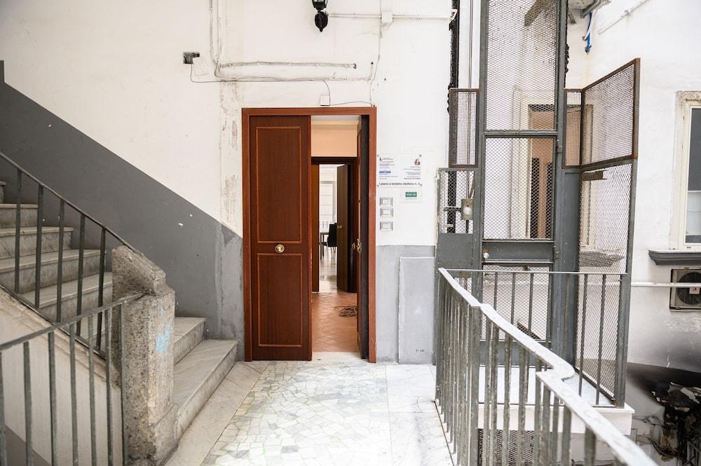 Piazza Portanova 11 in Napoli