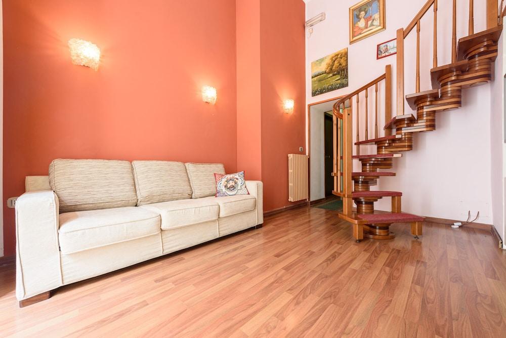 Via Melisurgo 23 in Napoli