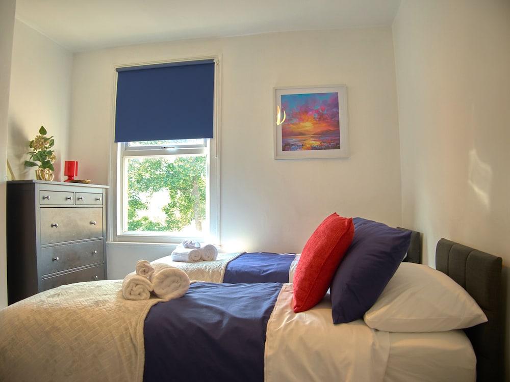 Lovely Large London Apartment, Near Stratford